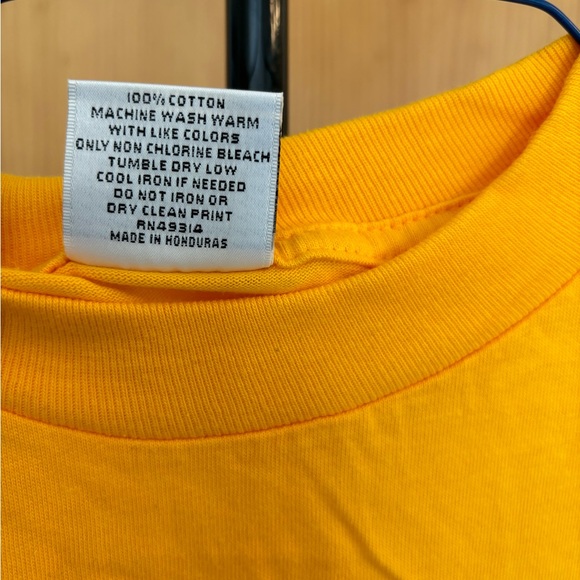 CALVIN KLEIN YELLOW T-SHIRT - NEW - SMALL - Picture 4 of 8